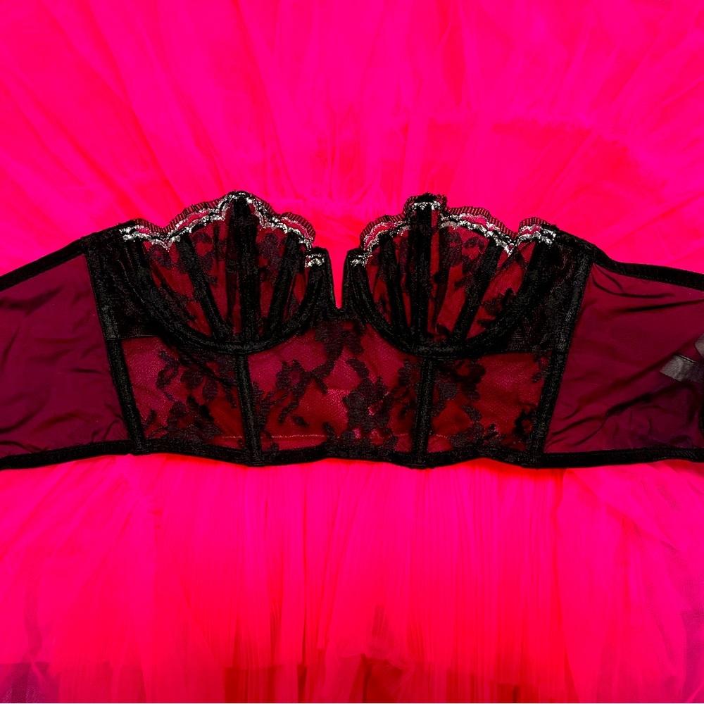 Victoria Secret Strapless Bra